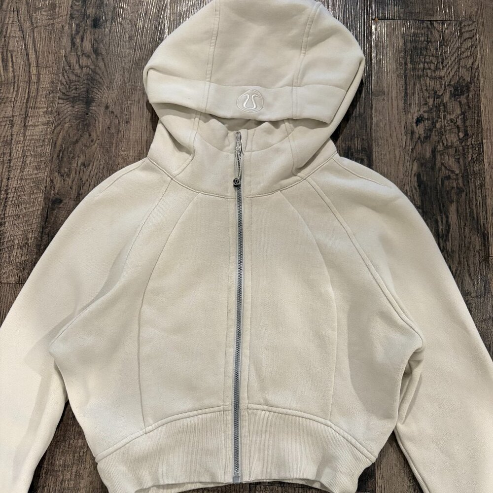 Lululemon Scuba Full-Zip Cropped Hoodie – Bone – Size 6